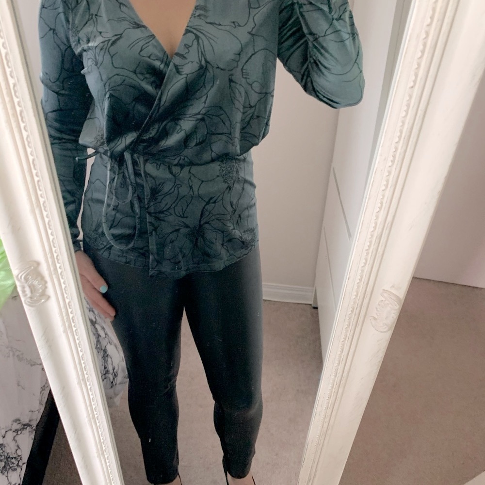 Velvet wrap-top